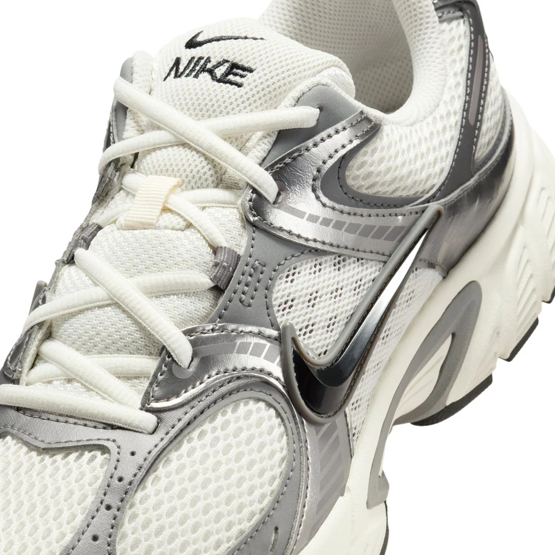 Nike - Men's V5 RNR Shoes (HJ5228 009) - Image 7