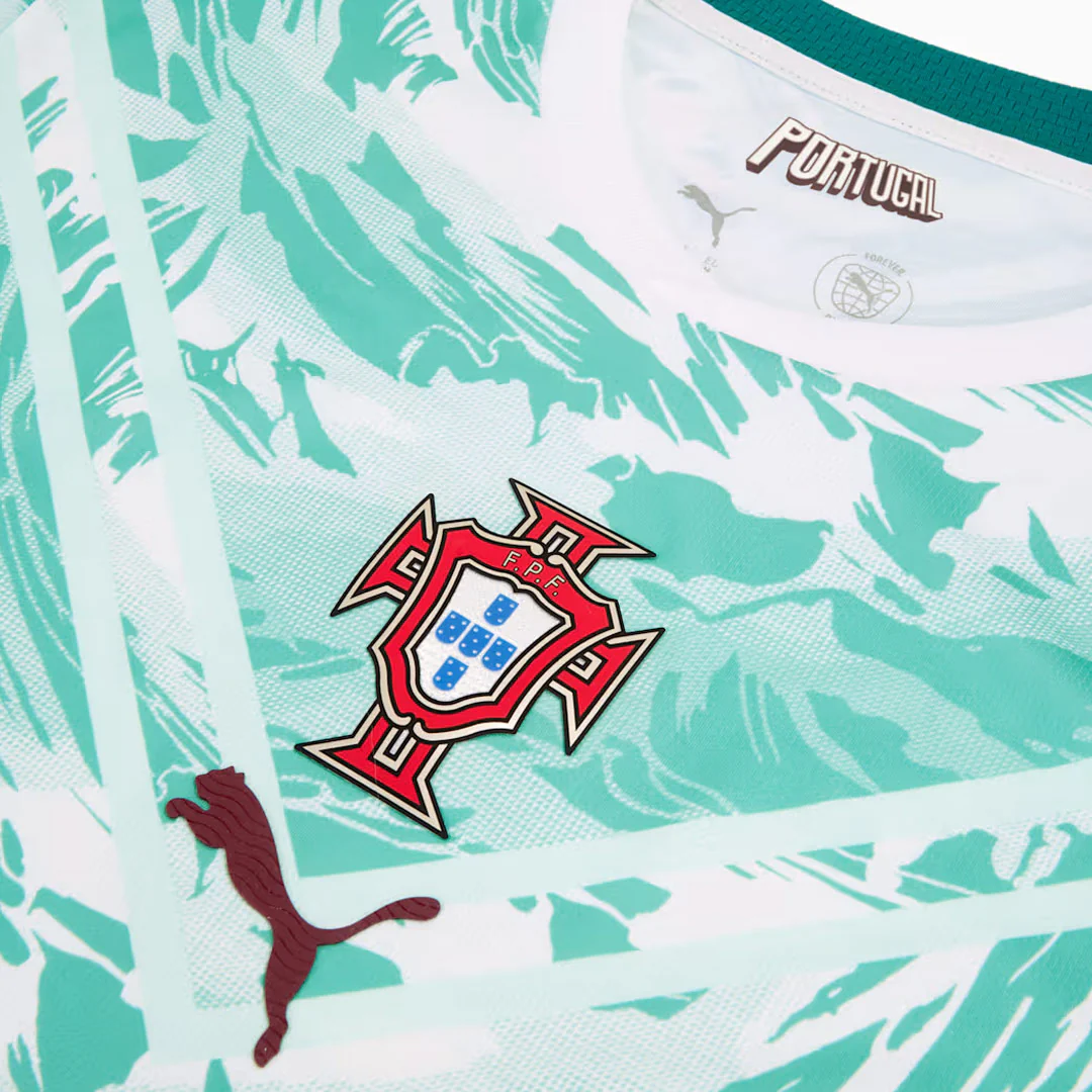 Puma - Men's FPF Portugal 26 Away Player Jersey (788146 75) - Image 4