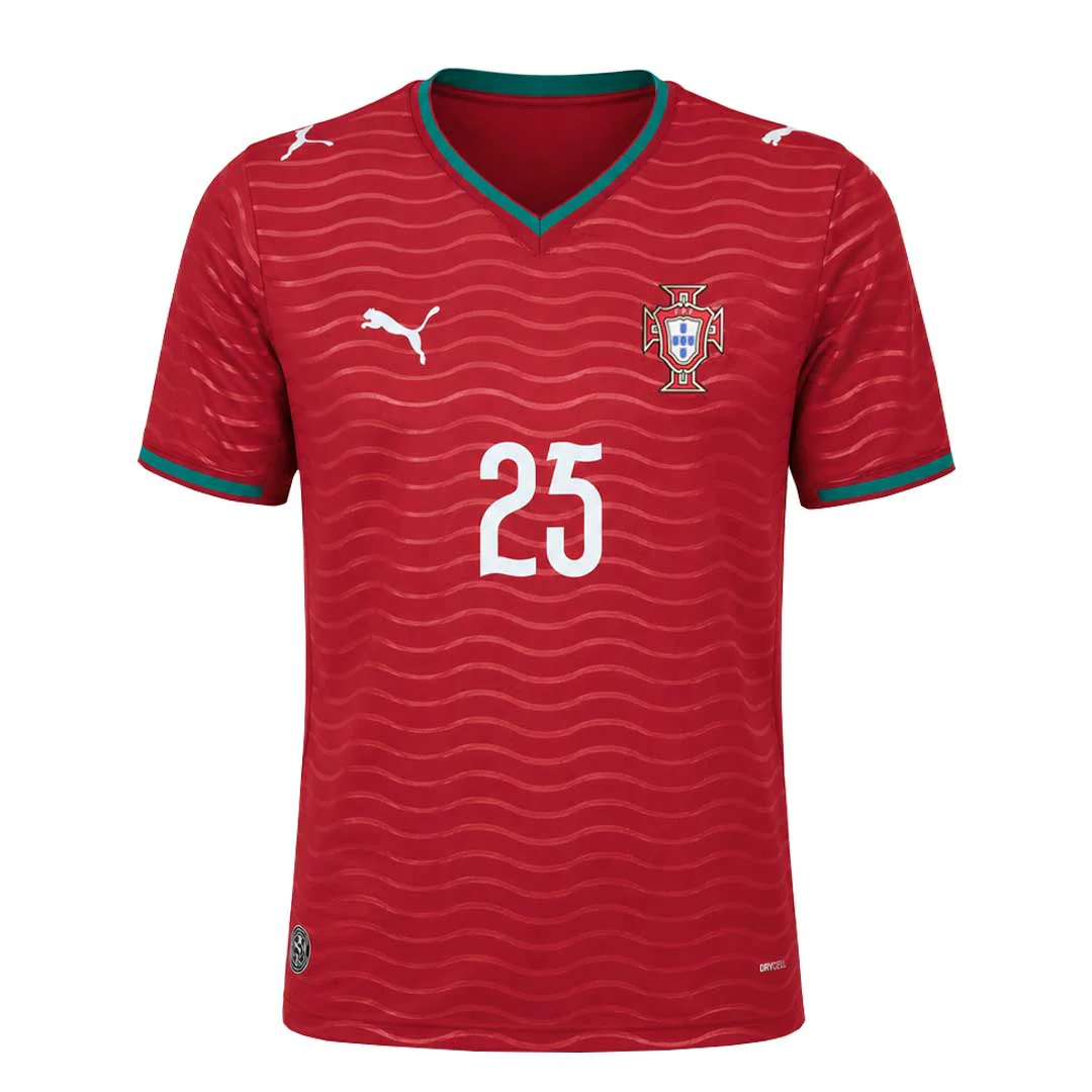 Puma - Men's Portugal 26 Home Player Jersey (788141 75)